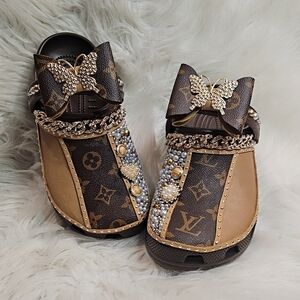 CROCS Brown and Gold Embellished Mules